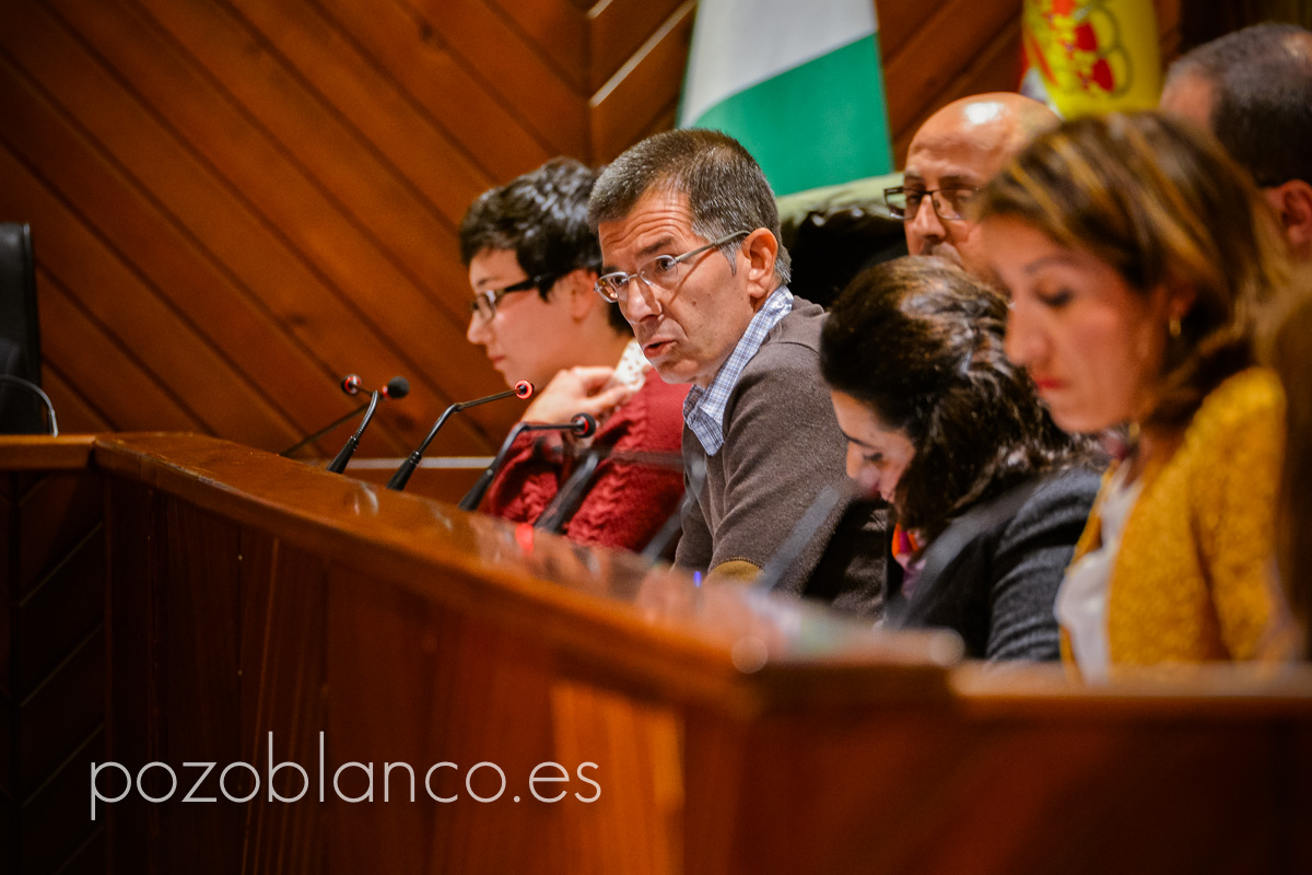 El problema de las 54 viviendas del Paseo de los Llanos será trasladado a la Junta de Andalucía para que le dé solución inmediata 1