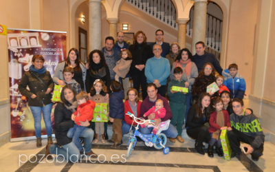 Entregados los regalos del concurso de cartas al Rey Melchor