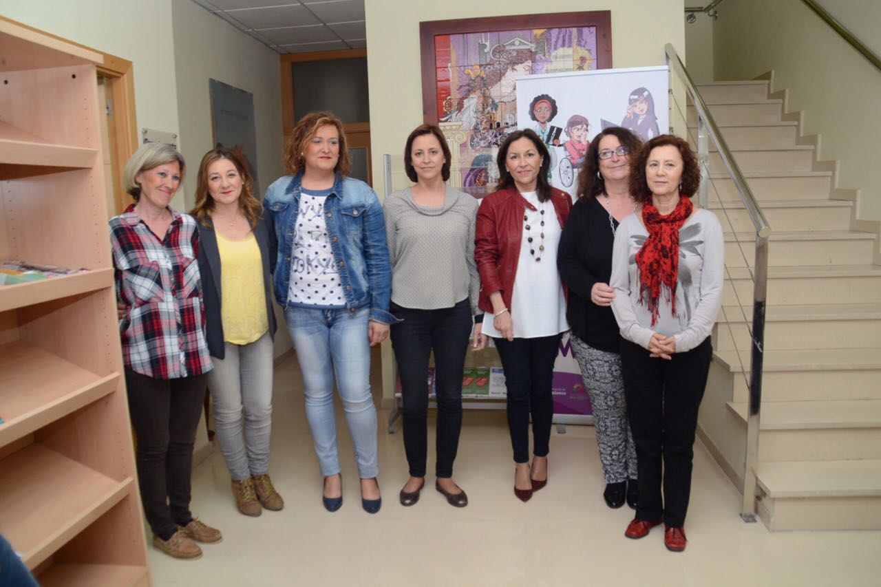 La coordinadora del Instituto Andaluz de la Mujer visita el Centro de Información de la Mujer de Pozoblanco 1