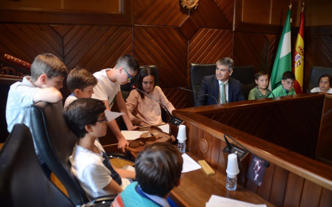 El Ayuntamiento celebra un Pleno infantil para conseguir que Pozoblanco sea Ciudad Amiga de la Infancia