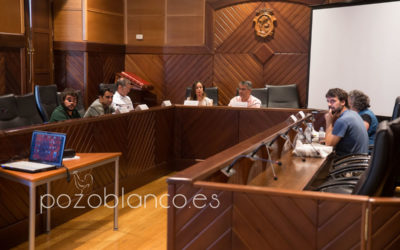 El Ayuntamiento celebra una Mesa Redonda para tratar la crisis de los refugiados