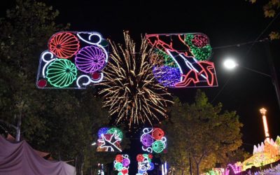 Miles de personas disfrutan de una Feria multitudinaria