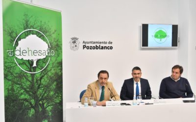 El Ayuntamiento y Covap aportan 40.000 euros para impulsar la repoblación de encinas en Los Pedroches a través de El Dehesafío