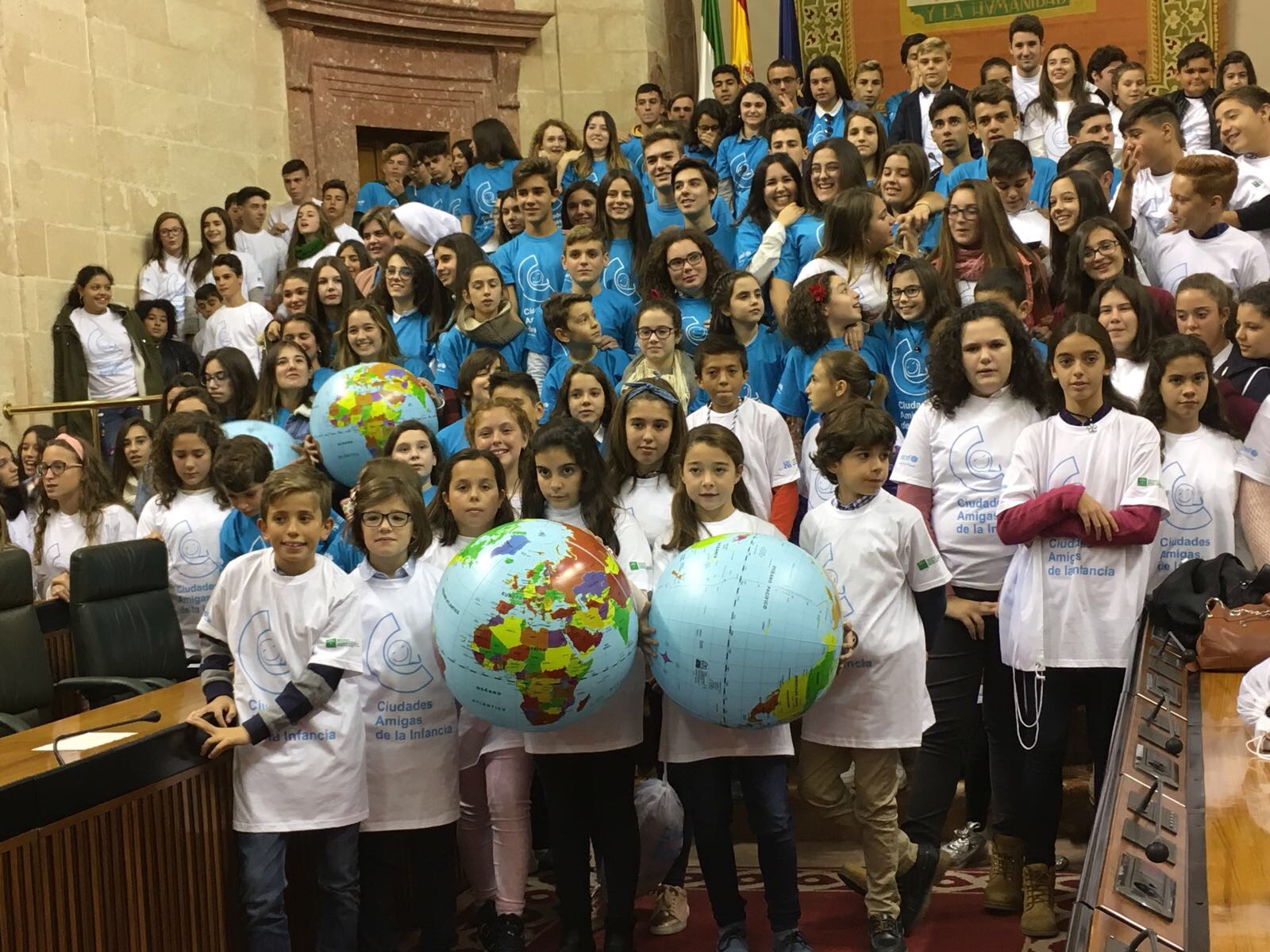 Niños de Pozoblanco en el Parlamento Andaluz para presentar propuestas sobre el cambio climático 1