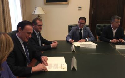 El Ayuntamiento renueva su colaboración con la UCO para que se mantenga la Cátedra Intergeneracional