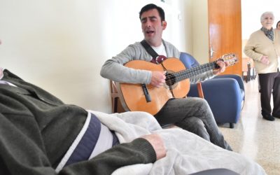 El taller Presente Musical pretende activar la memoria de los mayores, especialmente de los enfermos de Alzheimer