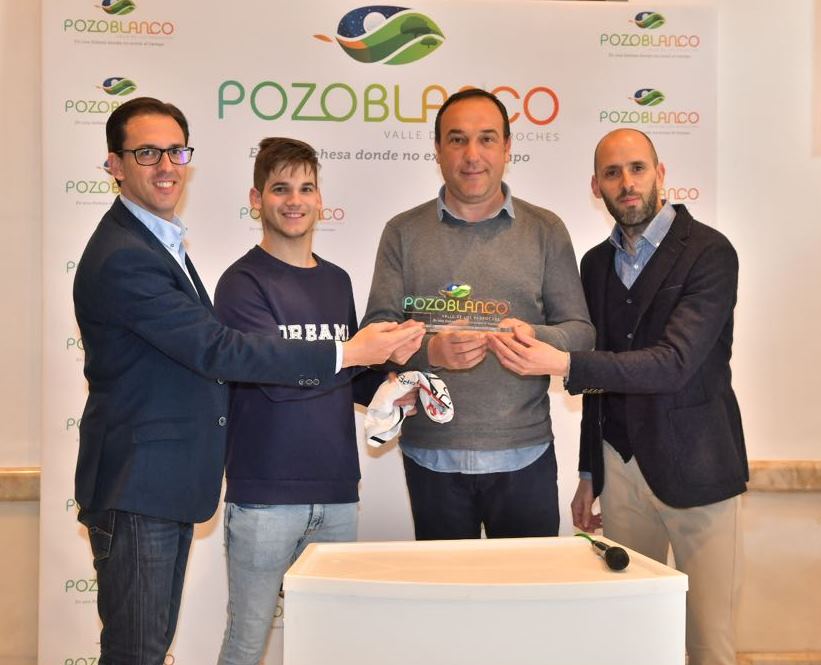 El Club Balonmano Pozoblanco recibe el patrocinio de la Marca Pozoblanco 1