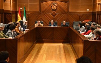 La pista central de tenis del Polideportivo llevará el nombre de Fabián Dorado