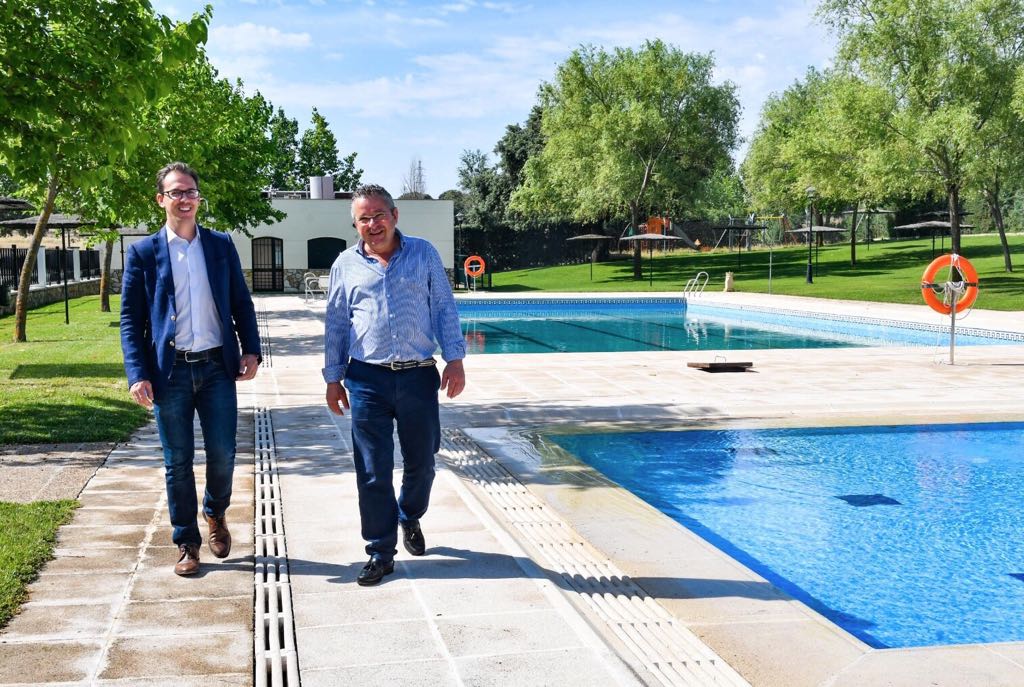Las piscinas de Pozoblanco abren su temporada de verano con grandes mejoras  1