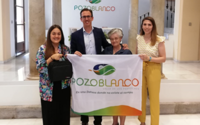 El Ayuntamiento cede un vídeo proyector y una pantalla audiovisual para un colegio de Guinea Ecuatorial