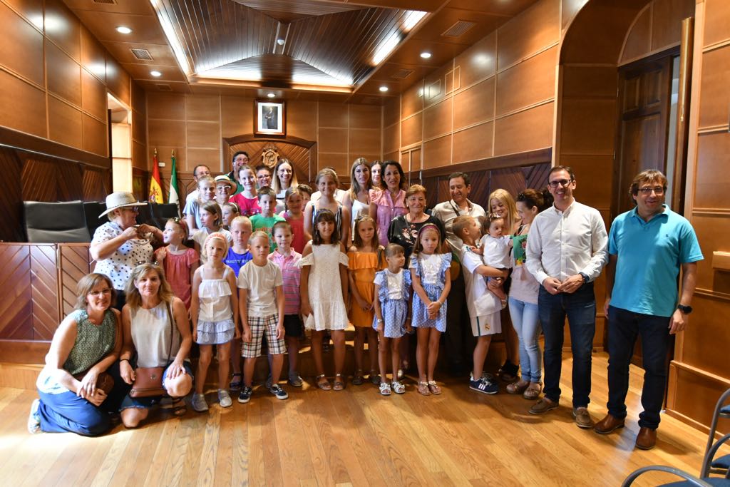 El Ayuntamiento recibe a los 25 niños bielorrusos que han sido acogidos este verano 1