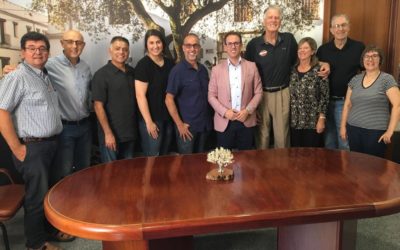El Ayuntamiento recibe la visita de ex jugadores y entrenadores de la NBA
