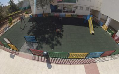 El Ayuntamiento concluye la reforma de dos nuevos parques infantiles