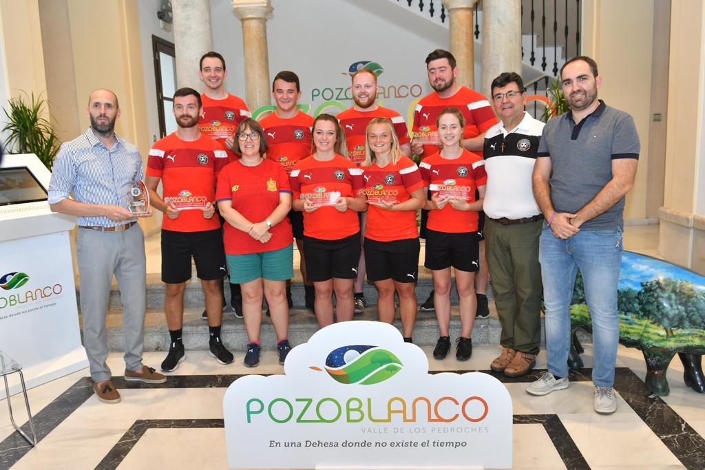El Ayuntamiento recibe a los entrenadores irlandeses de las V Jornadas Internacionales de Fútbol 1