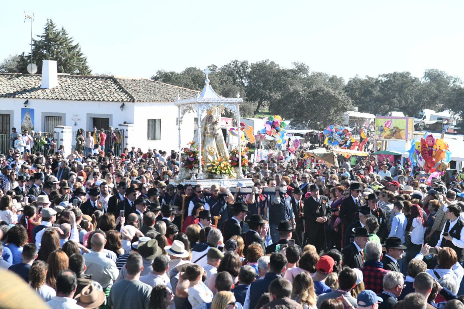 El Ayuntamiento califica como “histórica” una romería de la Virgen de Luna que reunió a más de 30.000 personas 1