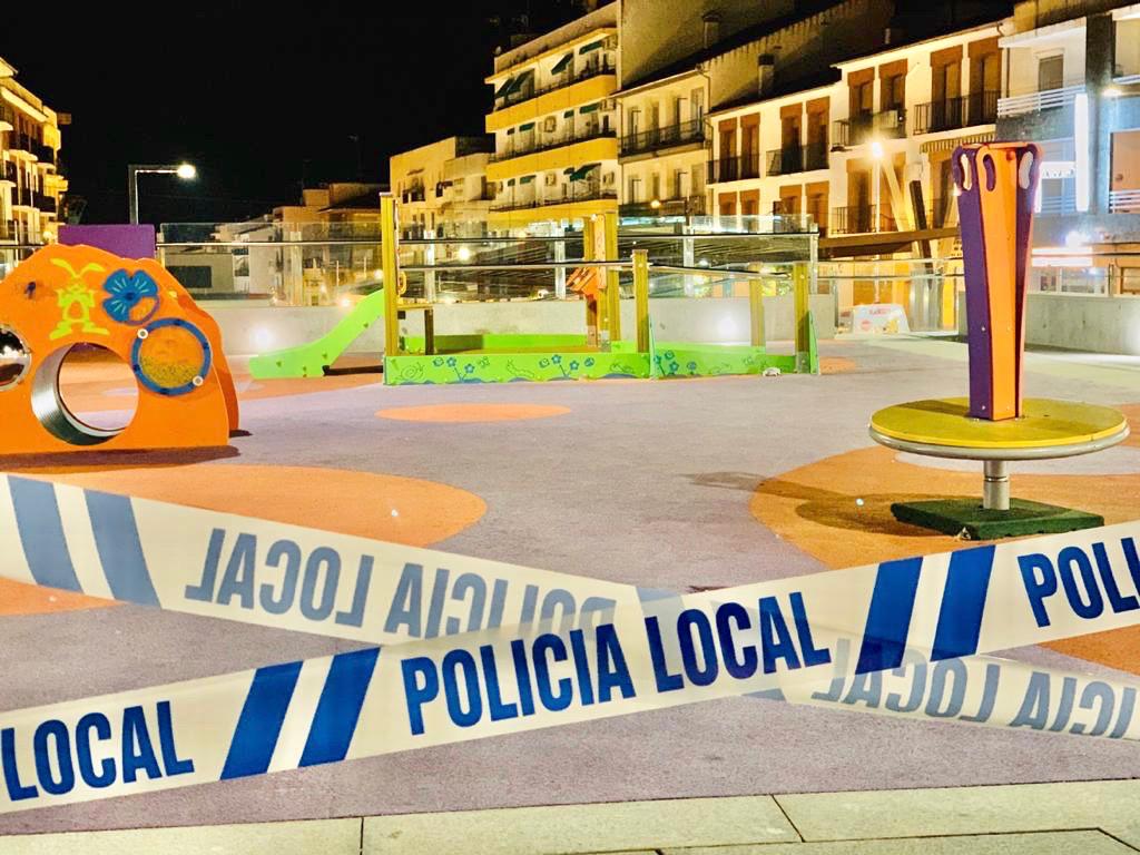 El Ayuntamiento de Pozoblanco precinta los parques infantiles para hacer frente al coronavirus 1