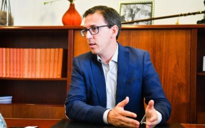 El alcalde denuncia la ofensiva del Gobierno central en su intento de quedarse con los ahorros de los pozoalbenses