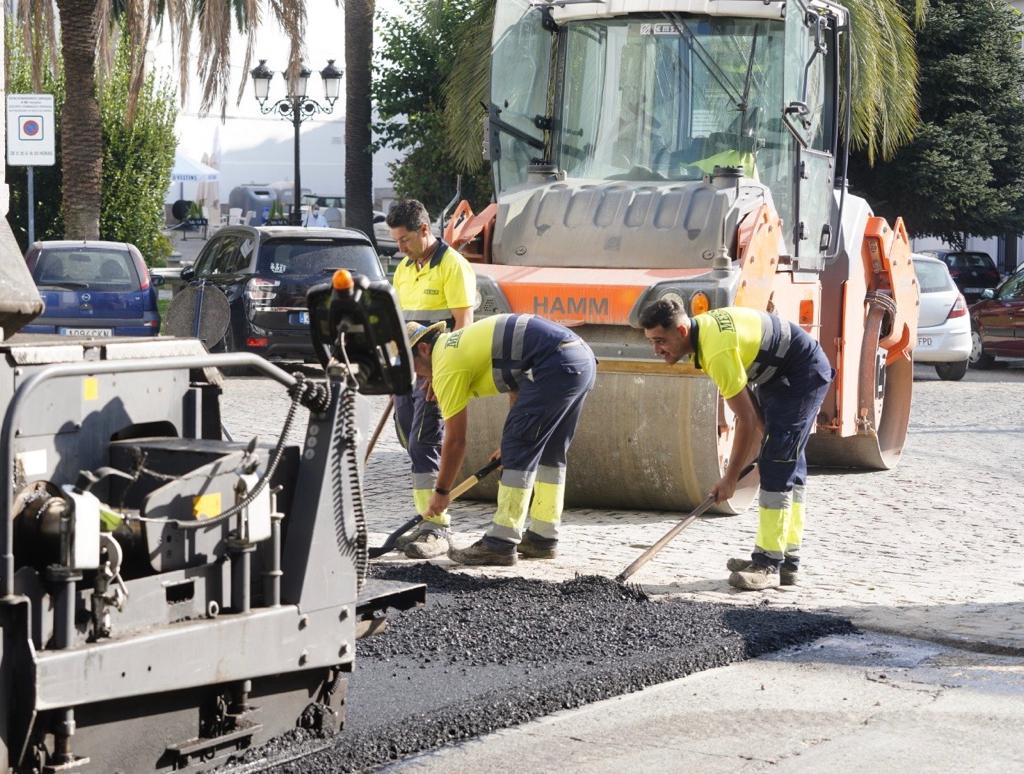 El Ayuntamiento de Pozoblanco renueva el asfaltado de varias calles del municipio 1