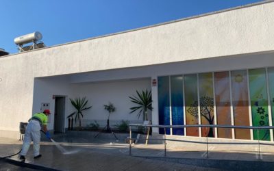 El Ayuntamiento de Pozoblanco realiza una desinfección especial en los centros educativos para combatir el coronavirus