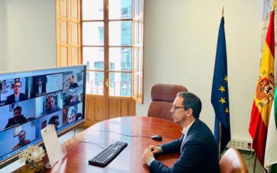 El alcalde firma el convenio del servicio de ayuda a domicilio por valor de 1,3 millones de euros