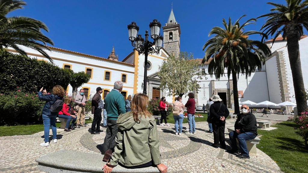 Más de 40 turistas recorren Pozoblanco en una visita impulsada por el Ayuntamiento y el Club Patrimonio          1