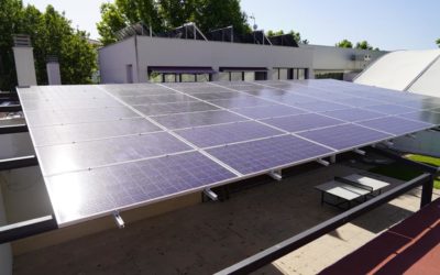 El Ayuntamiento de Pozoblanco instala varias plantas fotovoltaicas en la piscina municipal