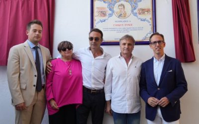 Pozoblanco homenajea a Enrique Ponce con un azulejo en el Coso de Los Llanos en recuerdo de sus grandes triunfos
