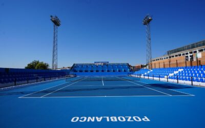 El Ayuntamiento concluye la reforma integral de las cuatro pistas de tenis y el vallado para el Open Ciudad de Pozoblanco