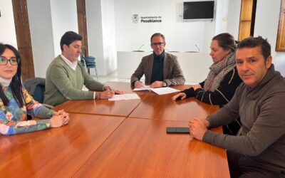 El Ayuntamiento de Pozoblanco firma el contrato para las obras de ampliación de la nave de atletismo del Recinto Ferial