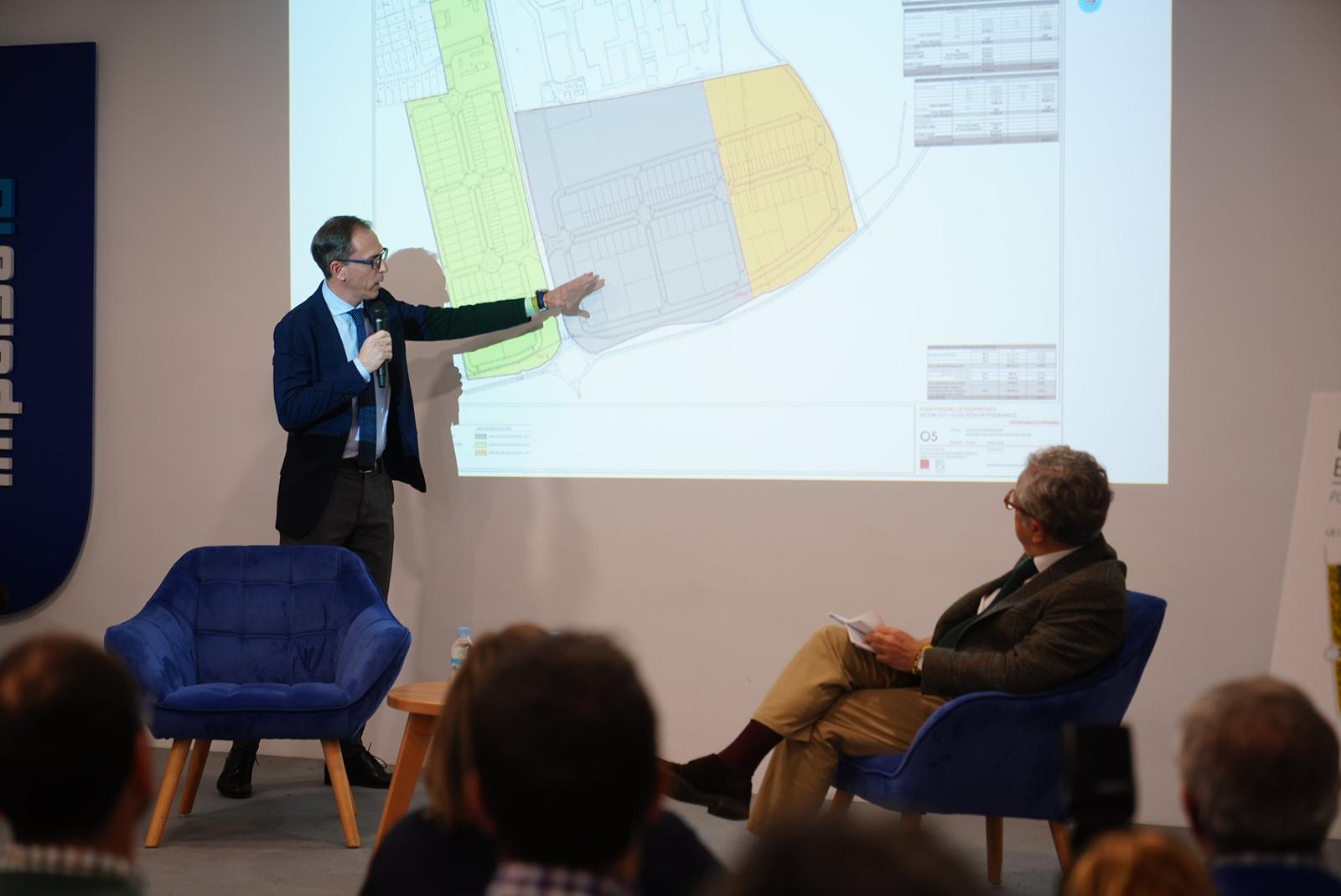 El alcalde presenta a los empresarios el mayor proyecto de suelo industrial del norte de Córdoba con casi 568.000 m2 y una inversión de más de 13,6 millones de euros para primera su unidad de ejecución
